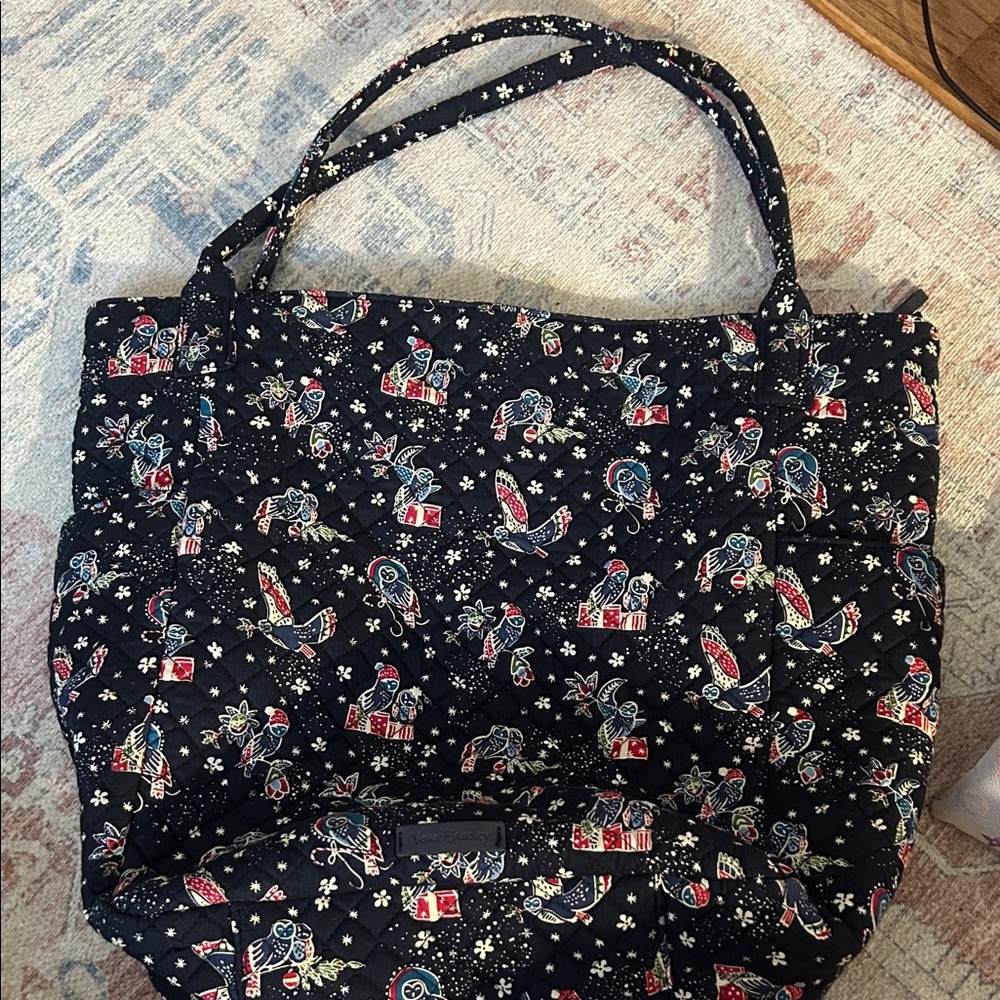 Vera Bradley Bright Tote in the Holiday Owls pattern.